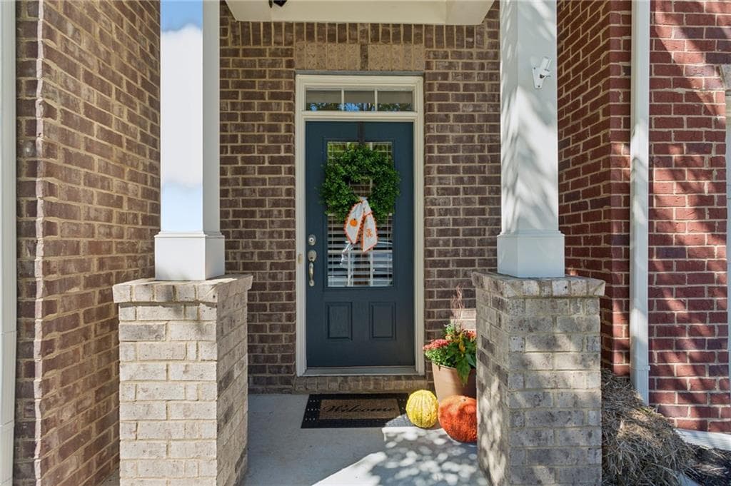 3 bedroom, 4 bathroom, 2,676 sq ft townhouse for sale at 2487 Norwood Drive, Smyrna, GA 30080 — photo 2