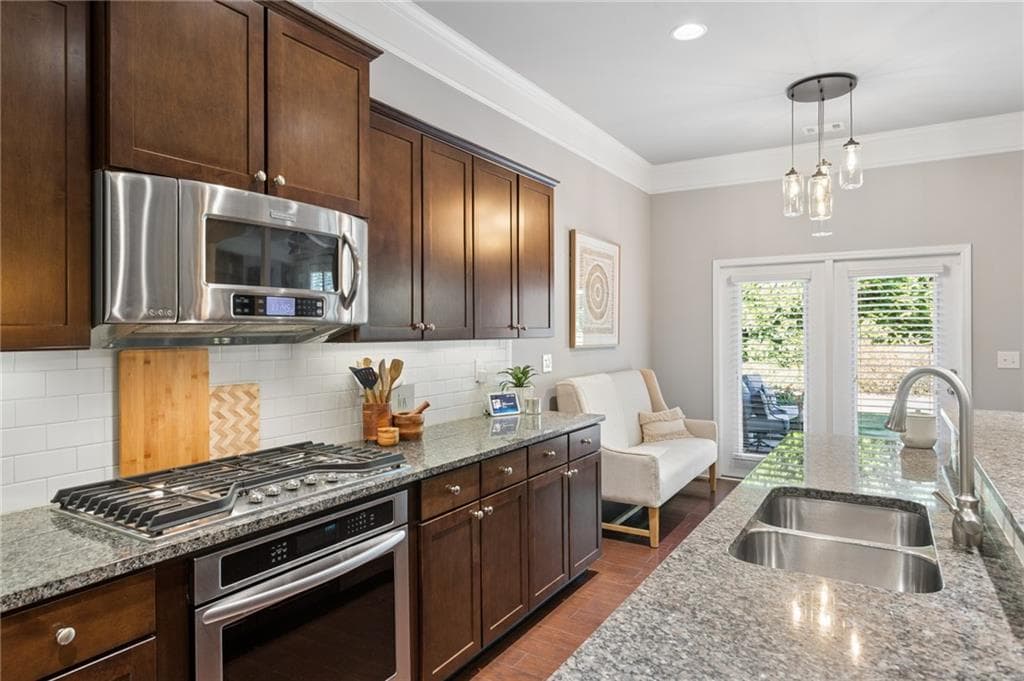 3 bedroom, 4 bathroom, 2,676 sq ft townhouse for sale at 2487 Norwood Drive, Smyrna, GA 30080 — photo 10
