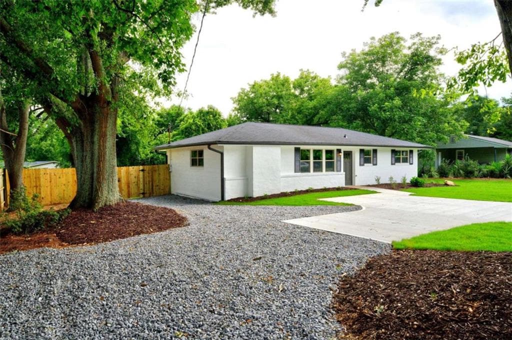 4 bedroom, 2 bathroom, 1,200 sq ft single family residence for rent at 230 Morningview Drive, Athens, GA 30605 for $1,900 a month — photo 3