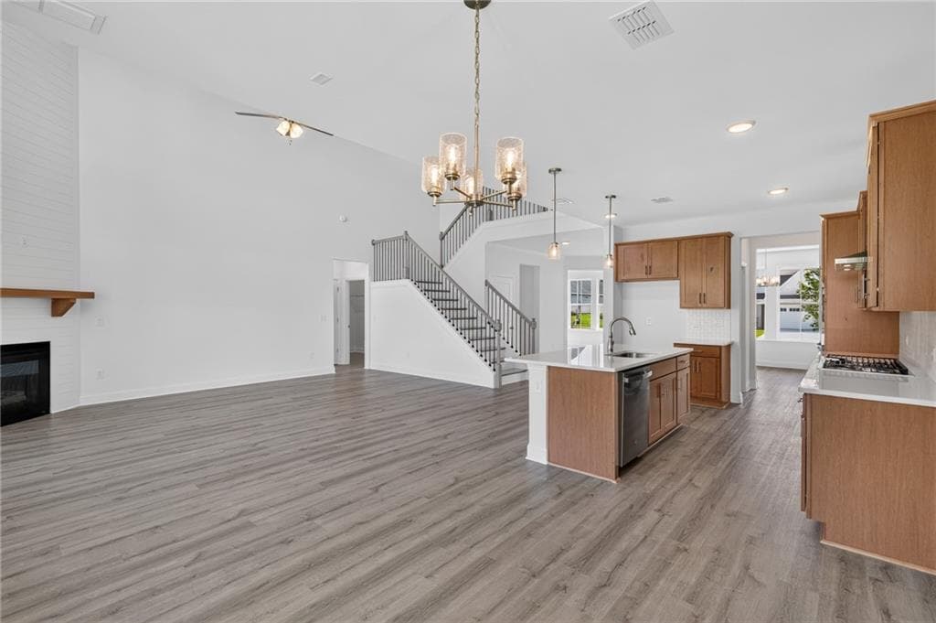 4 bedroom, 4 bathroom, 2,677 sq ft single family residence for sale at 121 Willow Bend Road, Hiram, GA 30141 — photo 5