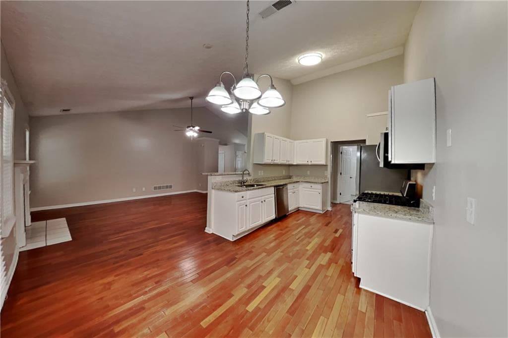 3 bedroom, 2 bathroom, 1,913 sq ft single family residence for rent at 35 Mercy Way, Powder Springs, GA 30127 for $2,060 a month — photo 5