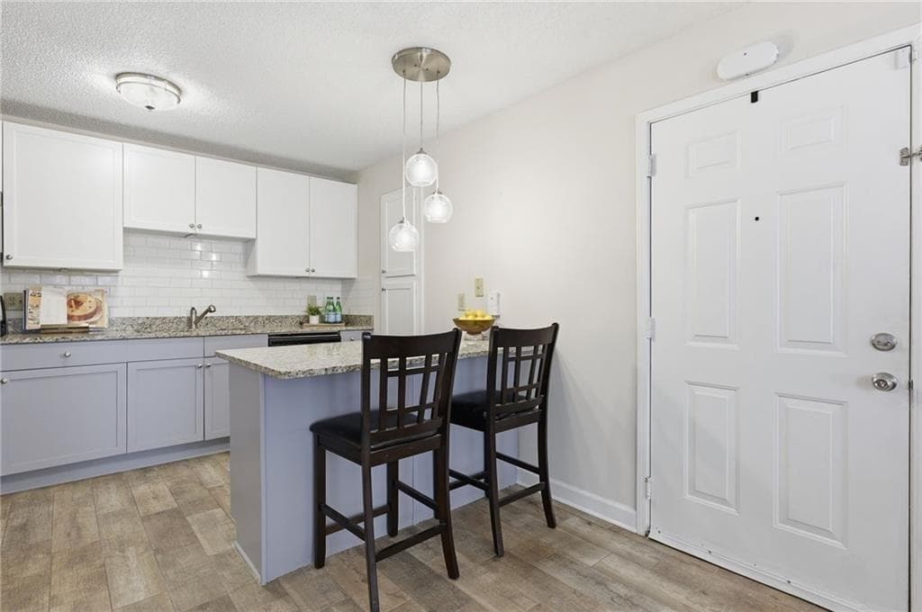 1 bedroom, 1 bathroom, 720 sq ft condominium for sale at 2657 Lenox Road 113, Atlanta, GA 30324 — photo 2
