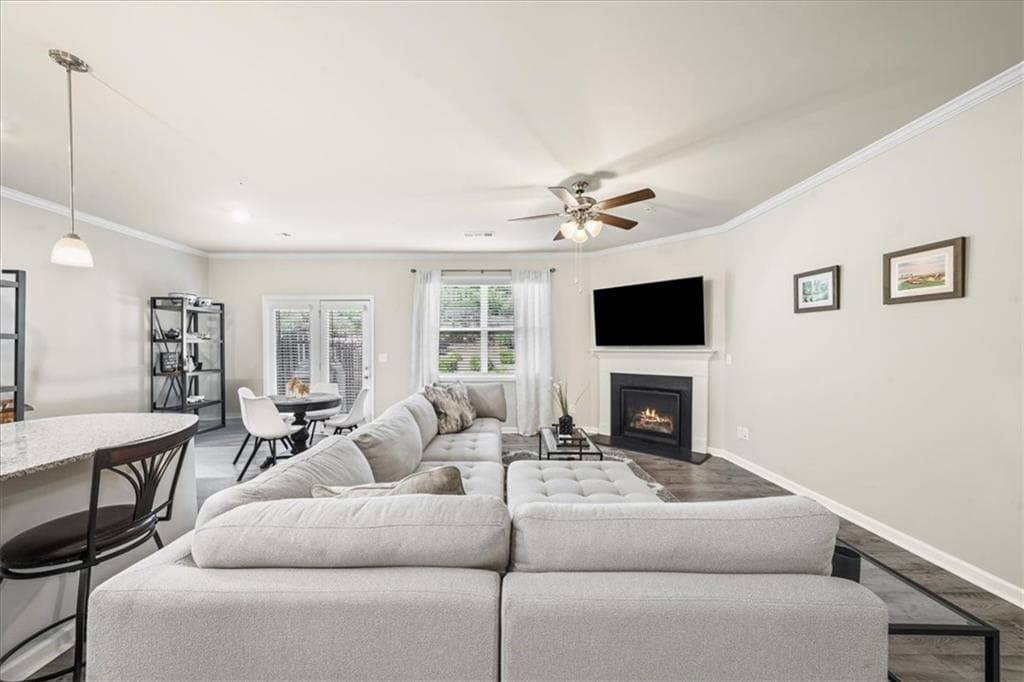 3 bedroom, 3 bathroom, 1,925 sq ft townhouse for sale at 815 Upper Dove Court, Woodstock, GA 30188 — photo 6