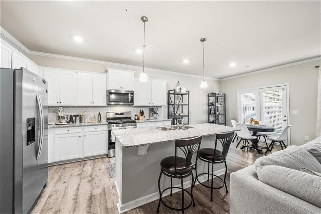 3 bedroom, 3 bathroom, 1,925 sq ft townhouse for sale at 815 Upper Dove Court, Woodstock, GA 30188 — photo 7