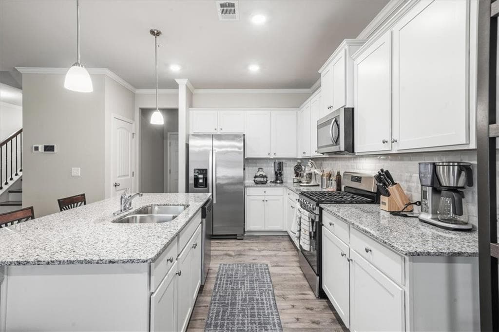 3 bedroom, 3 bathroom, 1,925 sq ft townhouse for sale at 815 Upper Dove Court, Woodstock, GA 30188 — photo 10