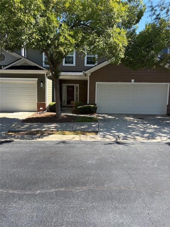 3 bedroom, 3 bathroom, 1,808 sq ft townhouse for rent at 6300 Suttles Drive, Atlanta, GA 30331 for $2,500 a month