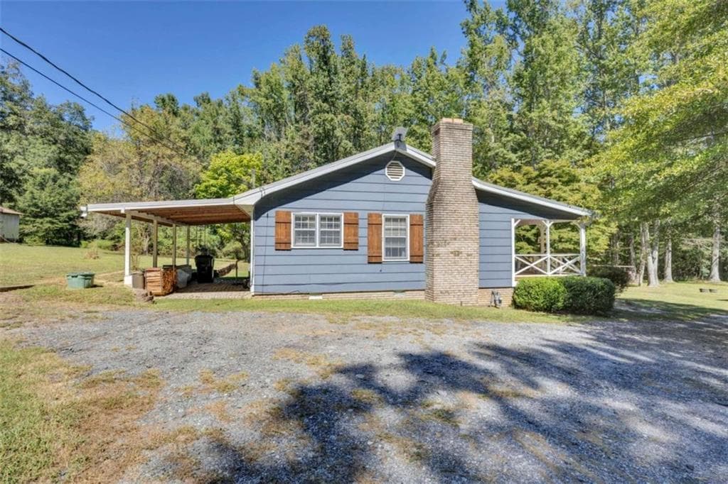 3 bedroom, 2 bathroom, 1,760 sq ft single family residence for sale at 229 E Soule Street, Oxford, GA 30054 — photo 2
