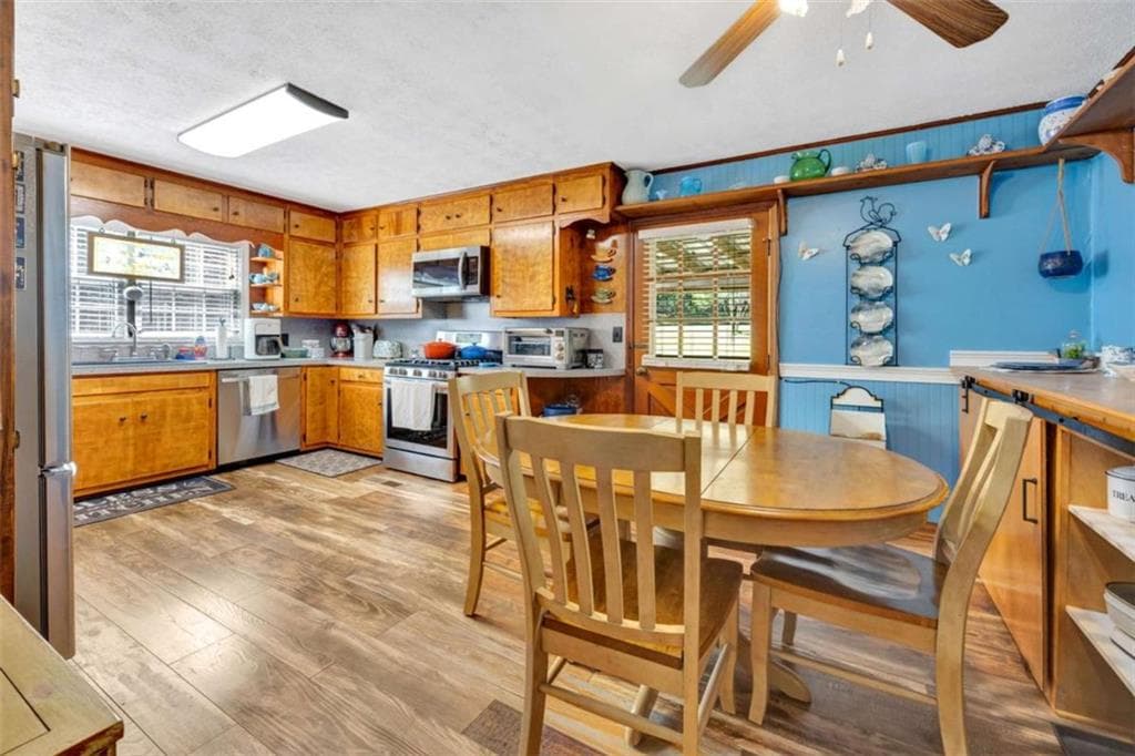 3 bedroom, 2 bathroom, 1,760 sq ft single family residence for sale at 229 E Soule Street, Oxford, GA 30054 — photo 9