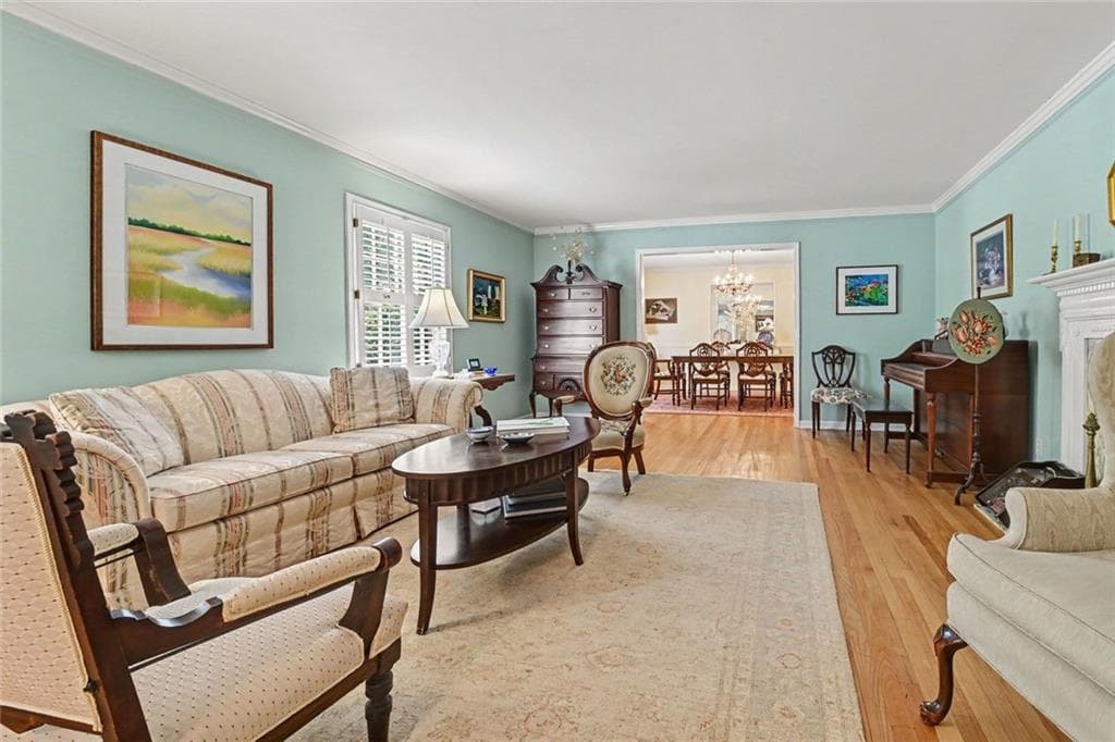 3 bedroom, 2 bathroom, 3,040 sq ft single family residence for sale at 2 Lakeshore Plaza, Avondale Estates, GA 30002 — photo 10