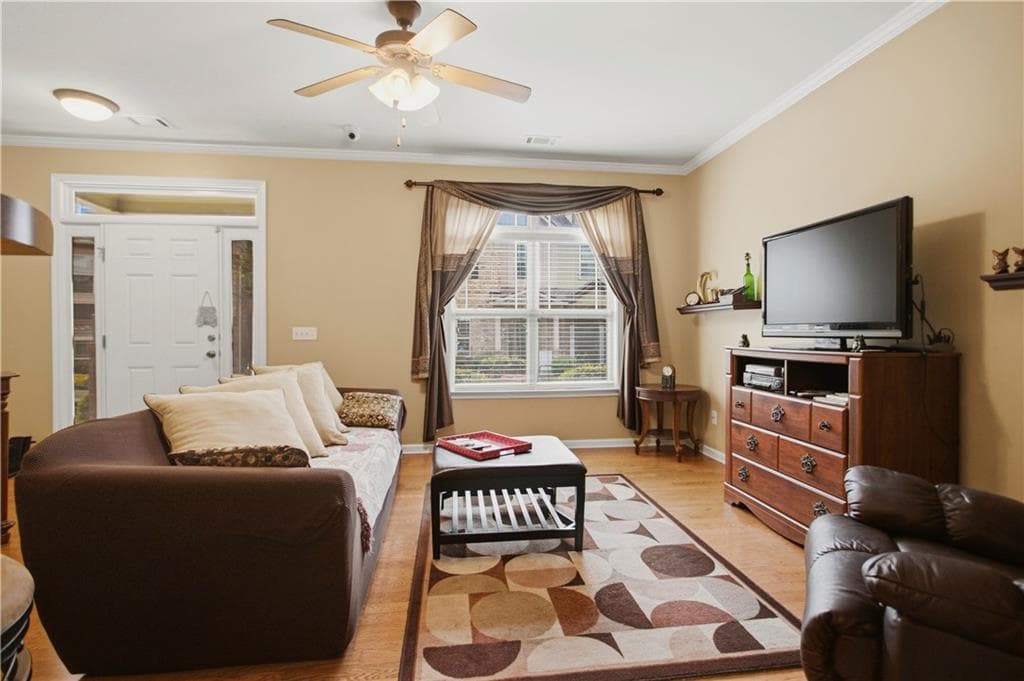 3 bedroom, 3 bathroom, 1,563 sq ft townhouse for sale at 534 Ridge View Crossing, Woodstock, GA 30188 — photo 2