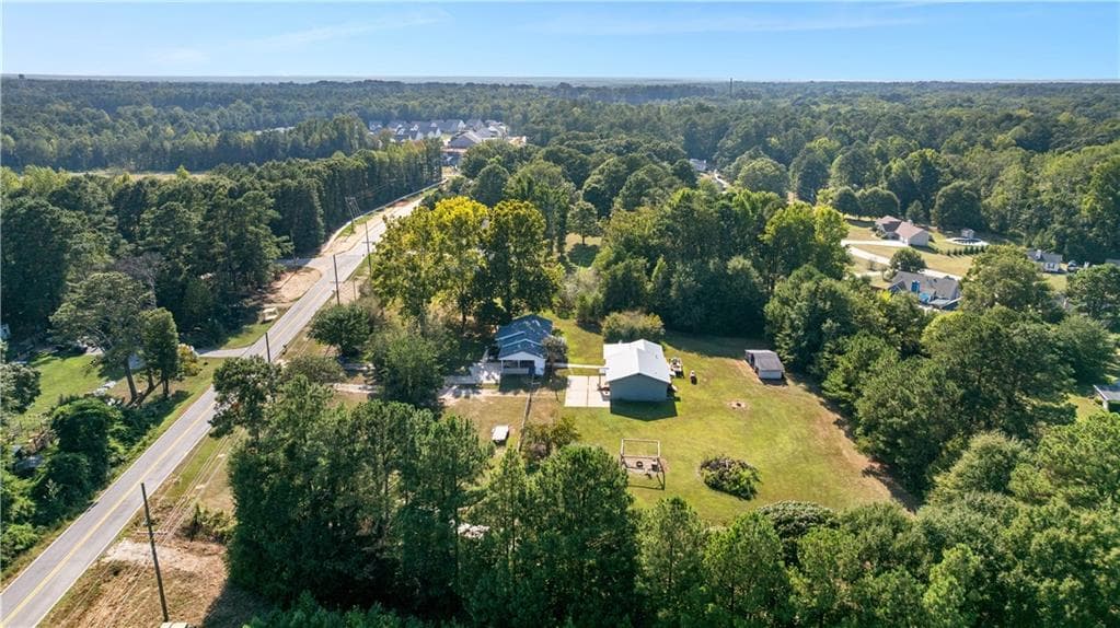 3 bedroom, 2 bathroom, 1,050 sq ft single family residence for sale at 352 Mcintosh Trail, Senoia, GA 30276 — photo 3
