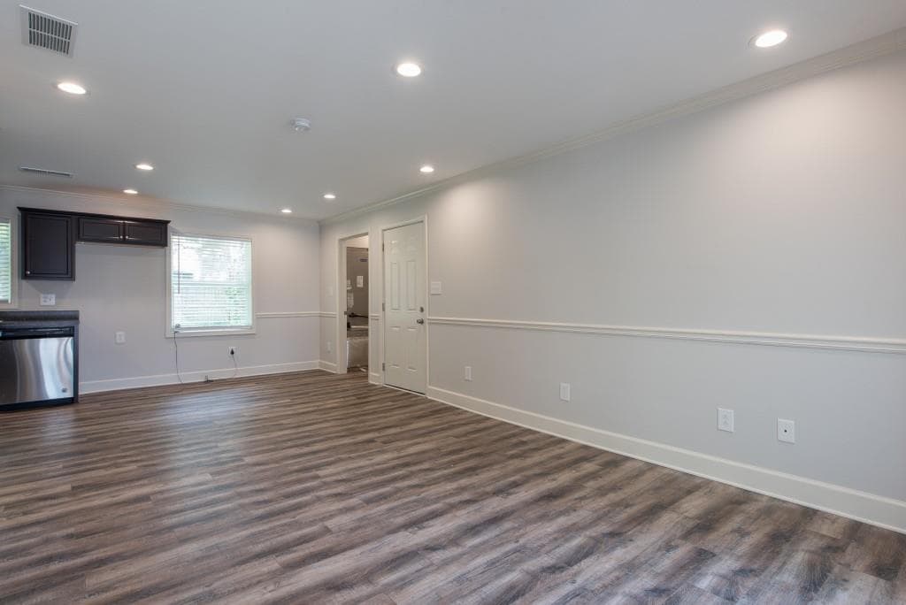 3 bedroom, 2 bathroom, 875 sq ft single family residence for rent at 455 Bolton Road, Atlanta, GA 30331 for $1,395 a month — photo 2