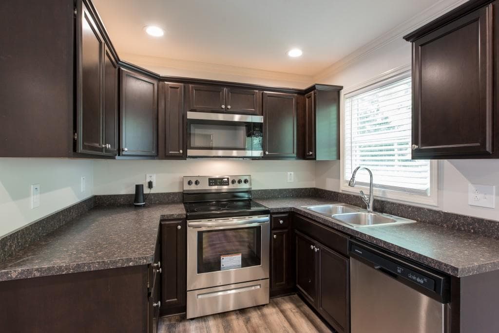 3 bedroom, 2 bathroom, 875 sq ft single family residence for rent at 455 Bolton Road, Atlanta, GA 30331 for $1,395 a month — photo 4