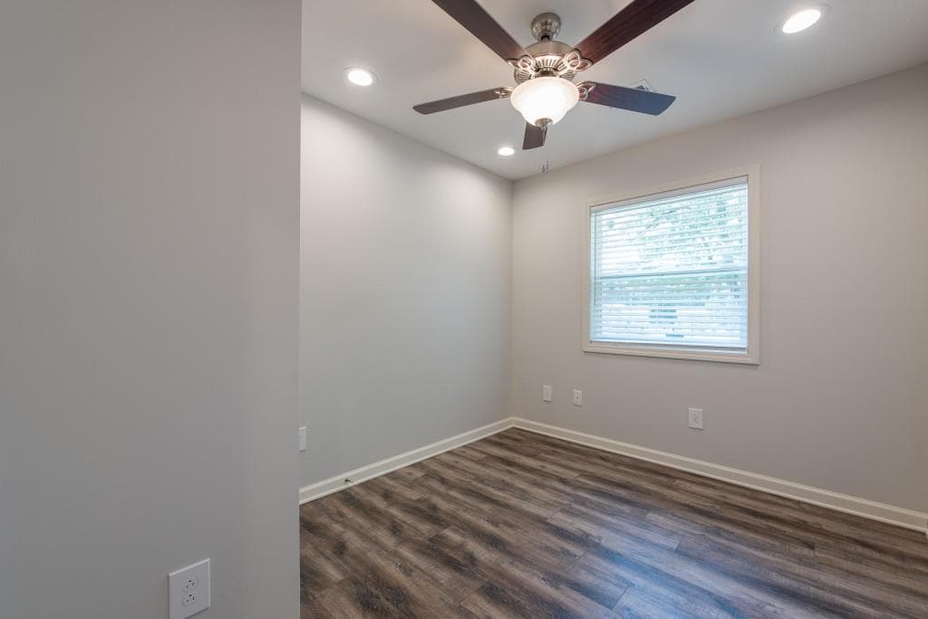 3 bedroom, 2 bathroom, 875 sq ft single family residence for rent at 455 Bolton Road, Atlanta, GA 30331 for $1,395 a month — photo 6