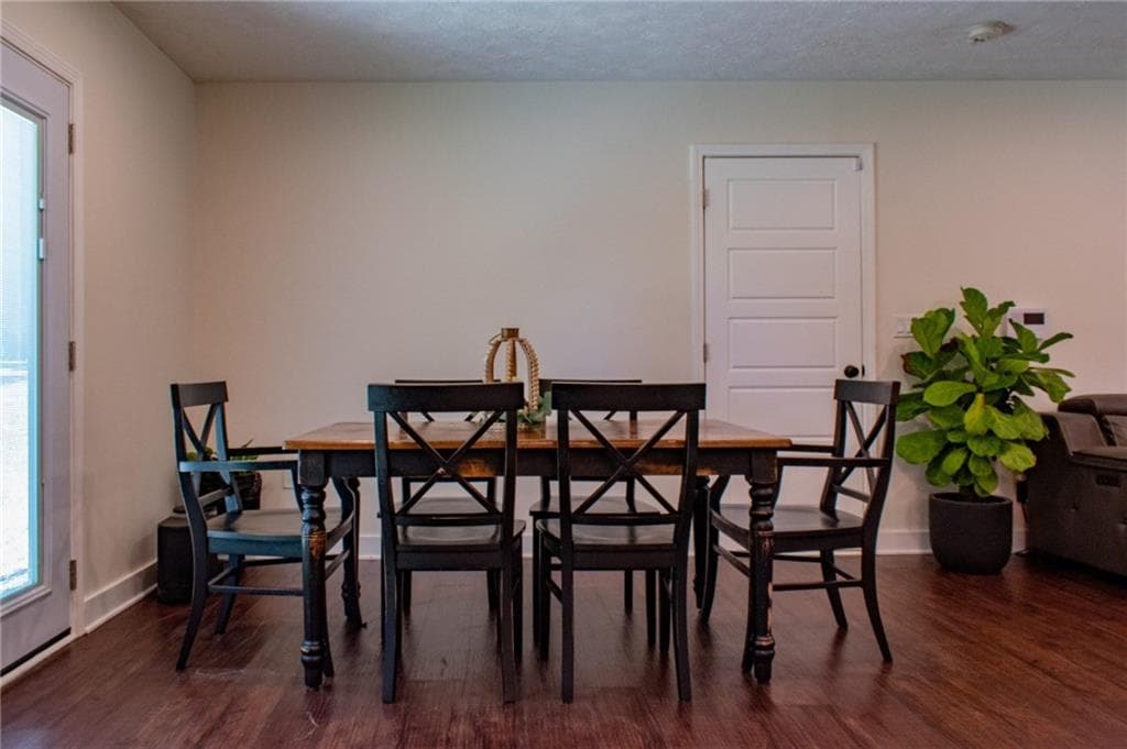 3 bedroom, 2 bathroom, 1,204 sq ft single family residence for sale at 1077 Sawgrass Court, Lilburn, GA 30047 — photo 9