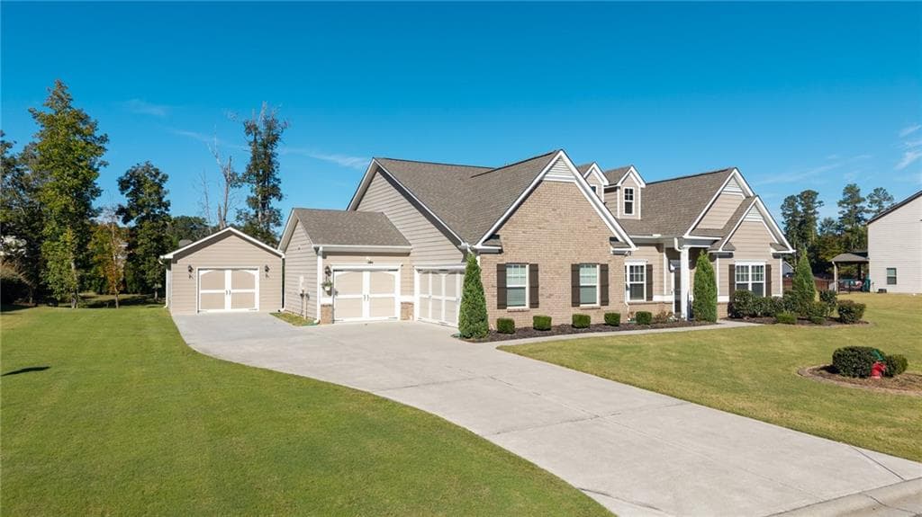 3 bedroom, 3 bathroom, 2,410 sq ft single family residence for sale at 304 Benstone Drive, Calhoun, GA 30701 — photo 2