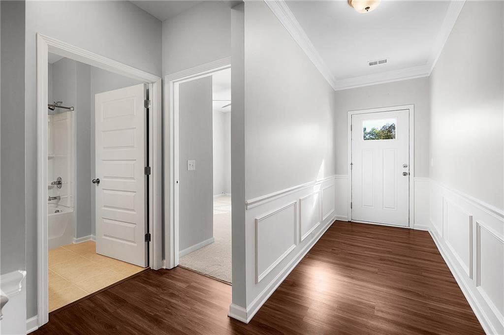3 bedroom, 3 bathroom, 2,410 sq ft single family residence for sale at 304 Benstone Drive, Calhoun, GA 30701 — photo 6
