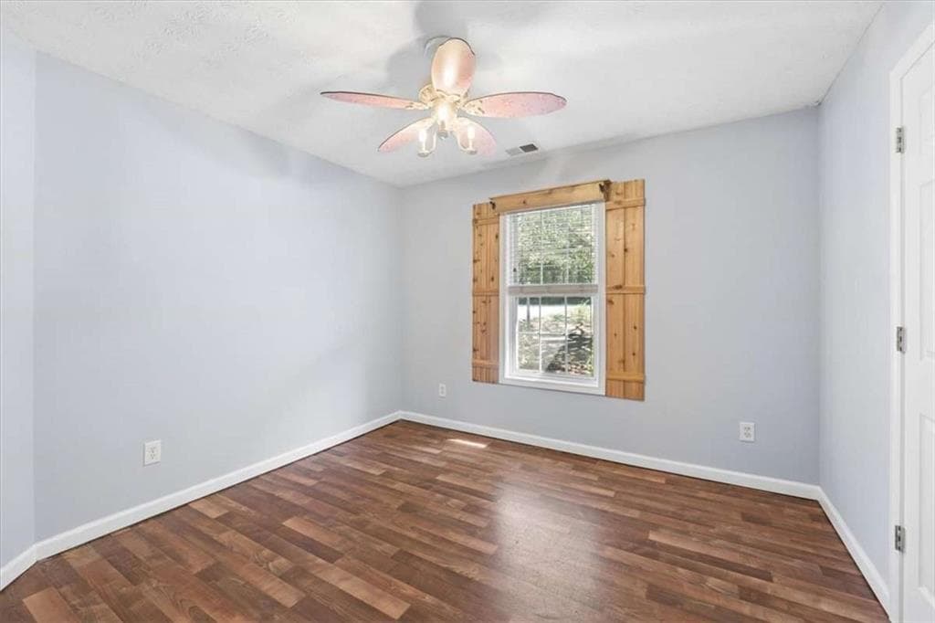 3 bedroom, 2 bathroom, 1,328 sq ft single family residence for sale at 1038 Little River Road, Social Circle, GA 30025 — photo 7