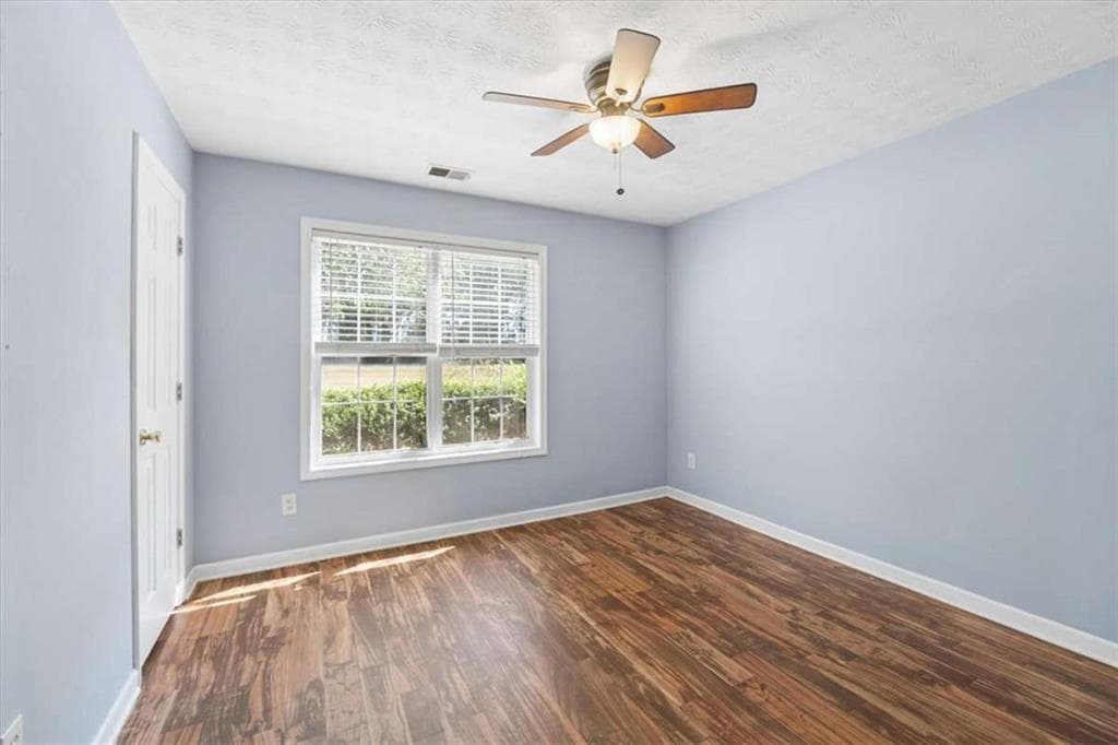 3 bedroom, 2 bathroom, 1,328 sq ft single family residence for sale at 1038 Little River Road, Social Circle, GA 30025 — photo 9