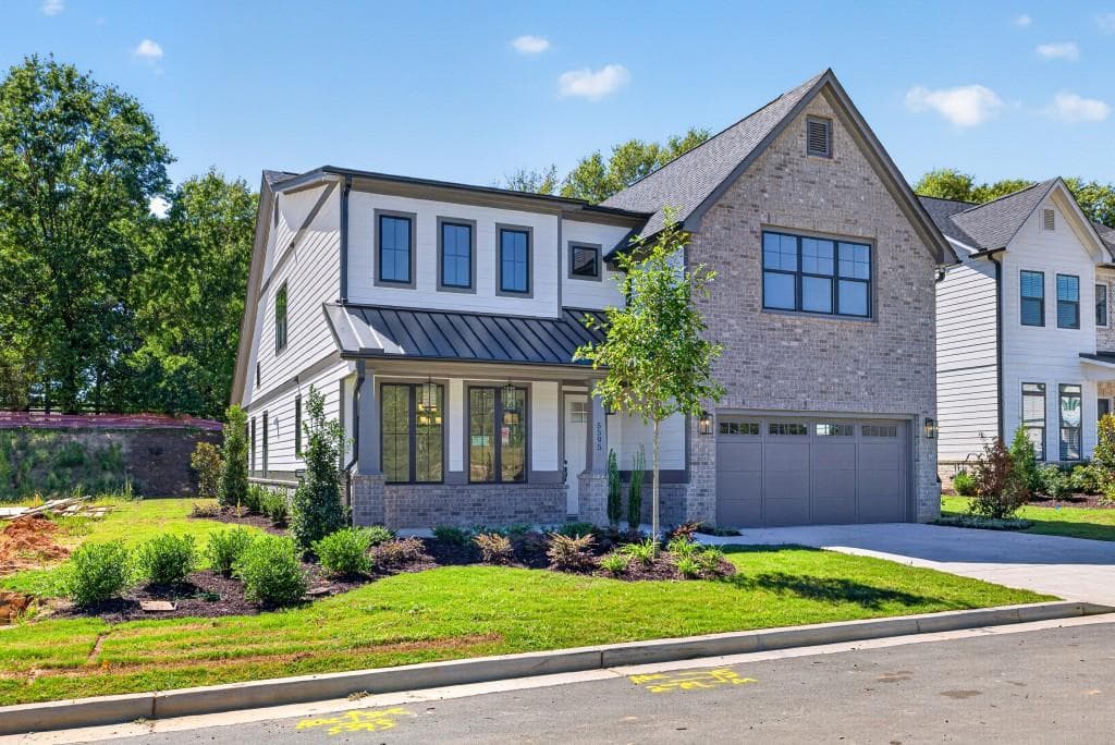 4 bedroom, 5 bathroom, 3,034 sq ft single family residence for sale at 5595 Meadowstone Walk, Kennesaw, GA 30152 — photo 2