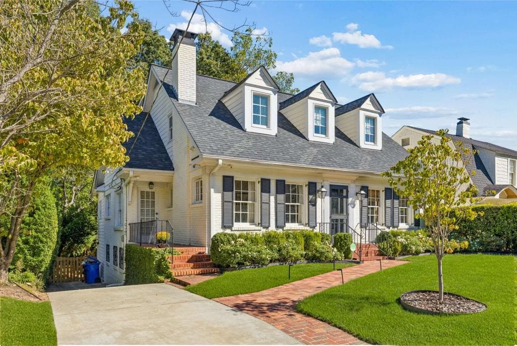 4 bedroom, 3 bathroom, 2,800 sq ft single family residence for sale at 70 Highland Drive, Atlanta, GA 30305 — photo 2