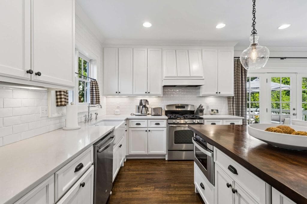 4 bedroom, 3 bathroom, 2,800 sq ft single family residence for sale at 70 Highland Drive, Atlanta, GA 30305 — photo 10