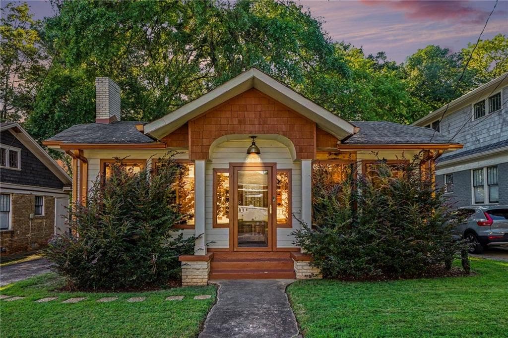 2 bedroom, 2 bathroom, 1,329 sq ft single family residence for rent at 223 Cambridge Avenue, Decatur, GA 30030 for $2,995 a month — photo 1 of 25