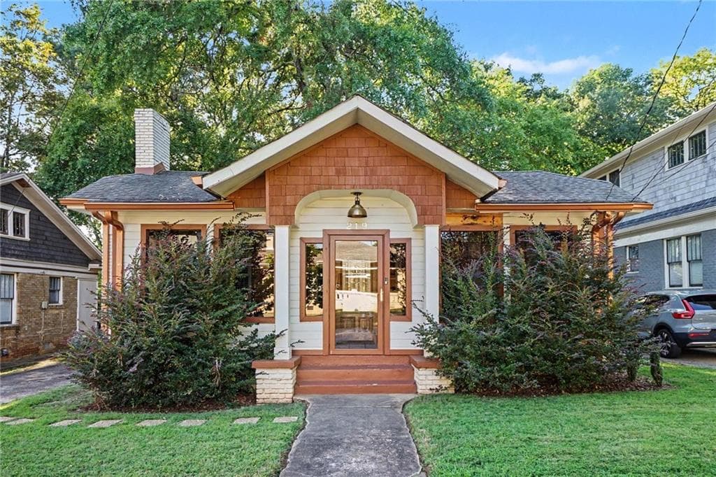 2 bedroom, 2 bathroom, 1,329 sq ft single family residence for rent at 223 Cambridge Avenue, Decatur, GA 30030 for $2,995 a month — photo 2