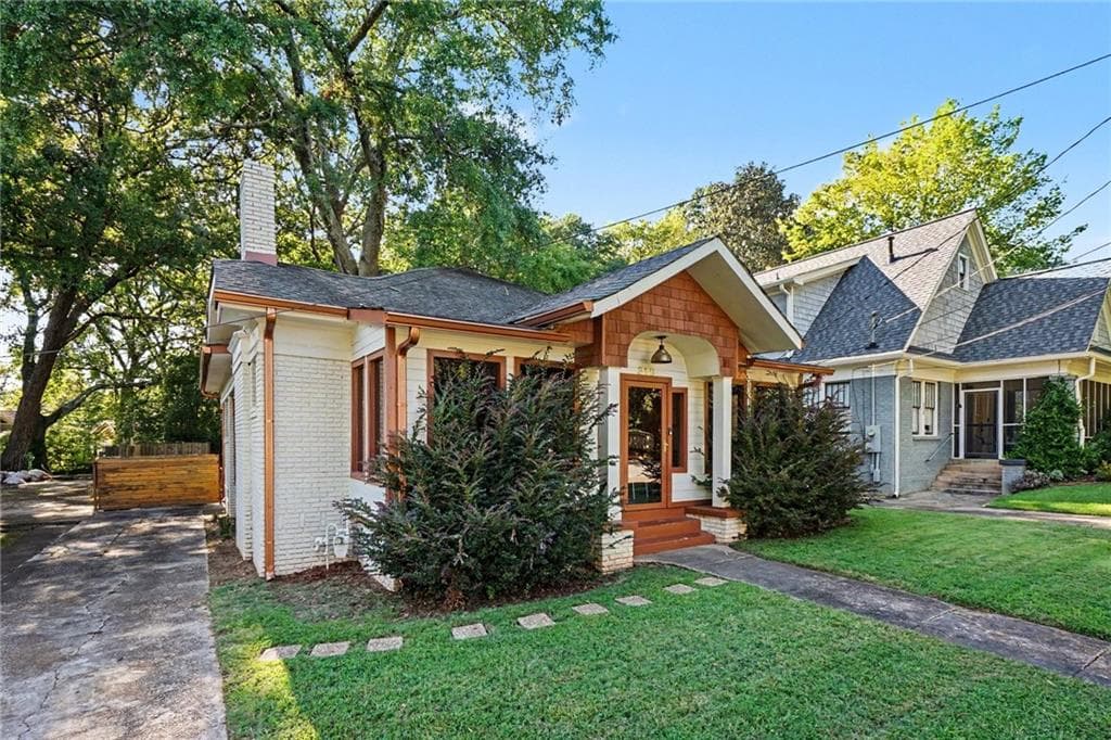 2 bedroom, 2 bathroom, 1,329 sq ft single family residence for rent at 223 Cambridge Avenue, Decatur, GA 30030 for $2,995 a month — photo 3