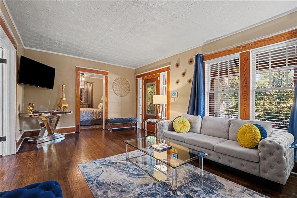 2 bedroom, 2 bathroom, 1,329 sq ft single family residence for rent at 223 Cambridge Avenue, Decatur, GA 30030 for $2,995 a month — photo 5