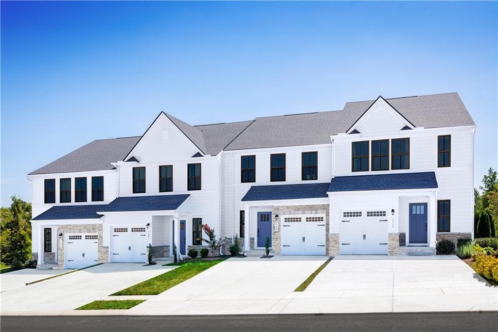 3 bedroom, 3 bathroom, 1,503 sq ft townhouse for sale at 2420 Green Juniper Way, Gainesville, GA 30507