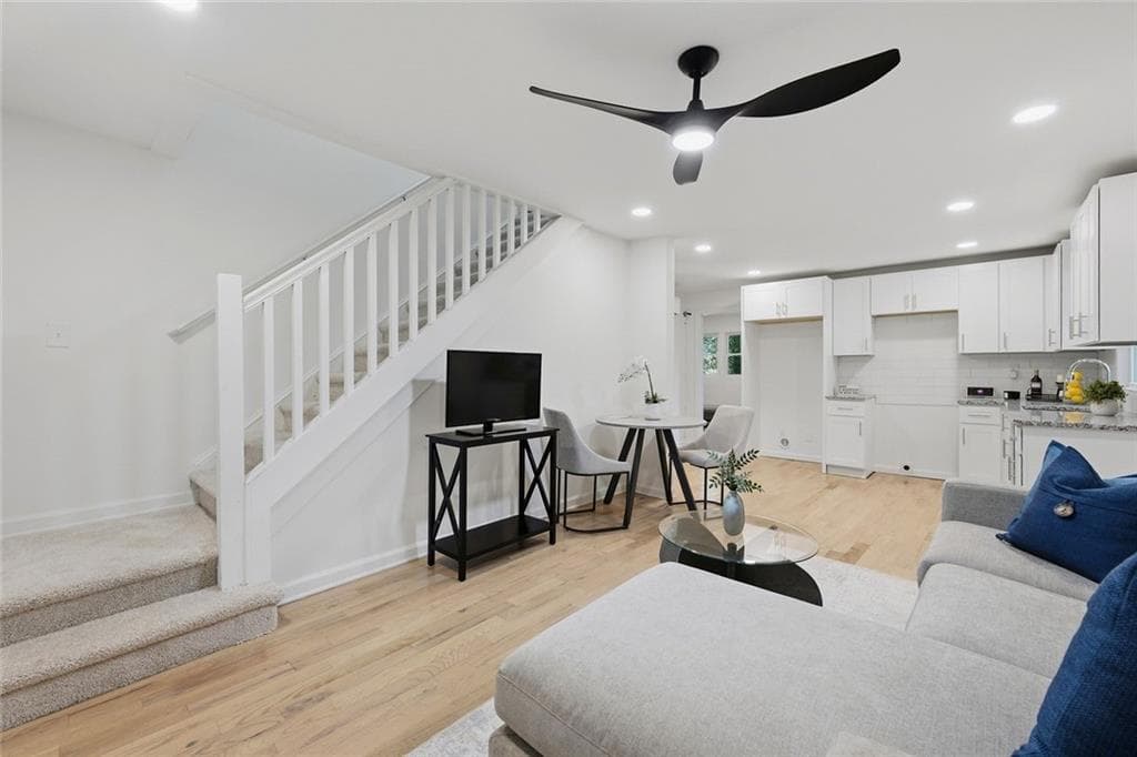 3 bedroom, 3 bathroom, 1,302 sq ft single family residence for sale at 2458 St Joseph Avenue, Atlanta, GA 30318 — photo 6