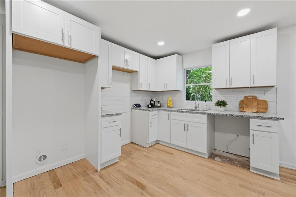 3 bedroom, 3 bathroom, 1,302 sq ft single family residence for sale at 2458 St Joseph Avenue, Atlanta, GA 30318 — photo 7