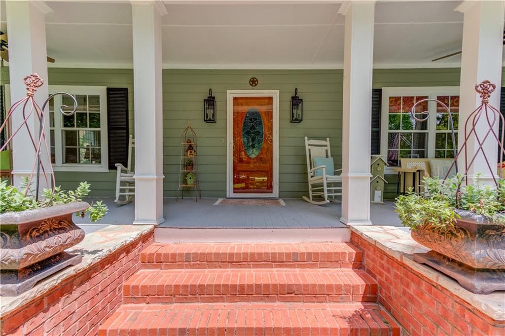 4 bedroom, 3 bathroom, 2,945 sq ft single family residence for sale at 1140 Beaver Dam Road, Hoschton, GA 30548 — photo 5