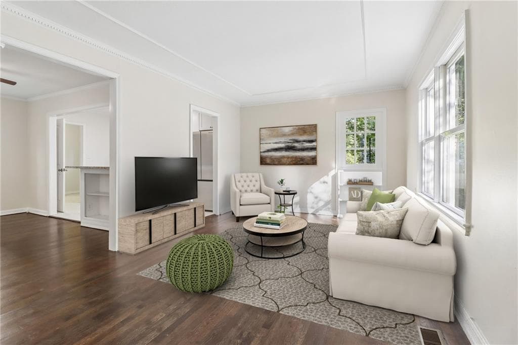 3 bedroom, 2 bathroom, 1,596 sq ft single family residence for sale at 1415 Blanche Drive, Marietta, GA 30067 — photo 3
