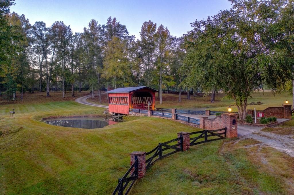 5 bedroom, 5 bathroom, 3,859 sq ft single family residence for sale at 1940 Macedonia Road, Mansfield, GA 30055 — photo 3