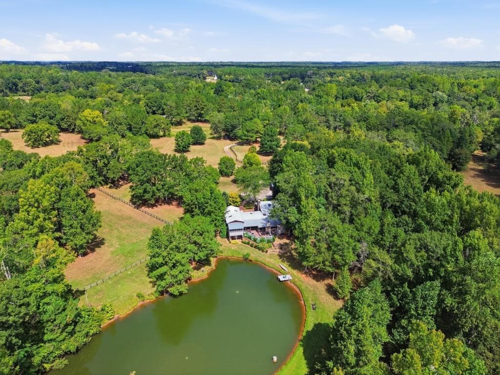 5 bedroom, 5 bathroom, 3,859 sq ft single family residence for sale at 1940 Macedonia Road, Mansfield, GA 30055 — photo 4