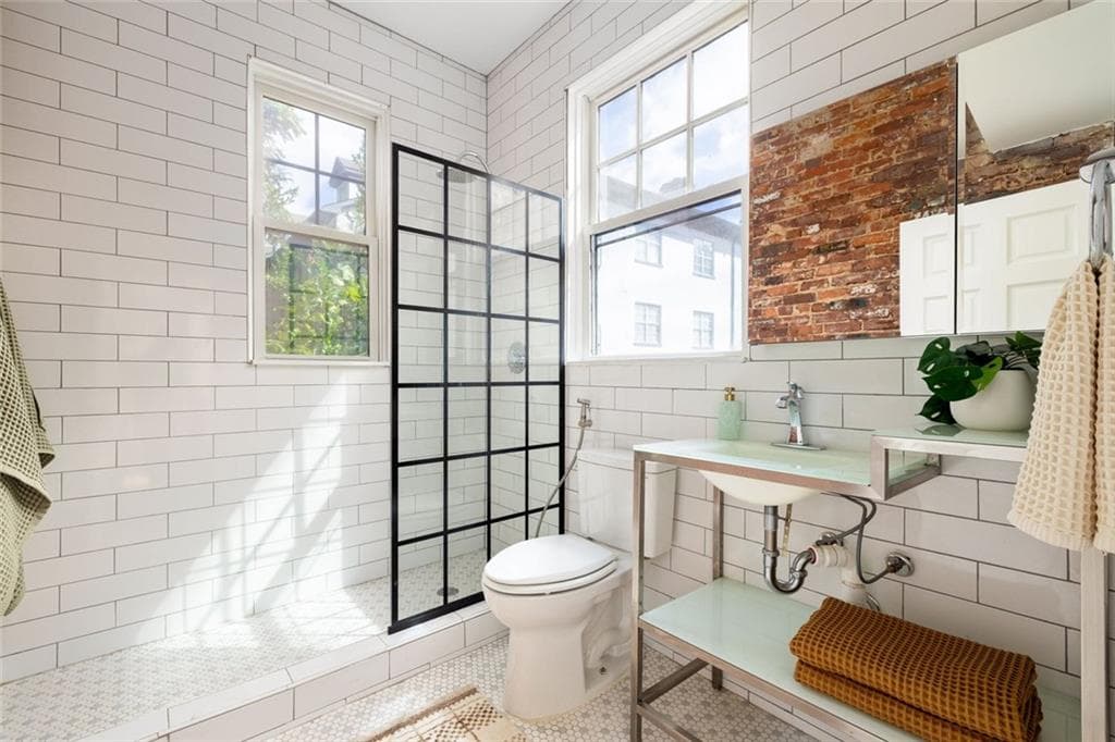 2 bedroom, 2 bathroom, 788 sq ft condominium for sale at 229 Ponce De Leon Avenue 5, Atlanta, GA 30308 — photo 5