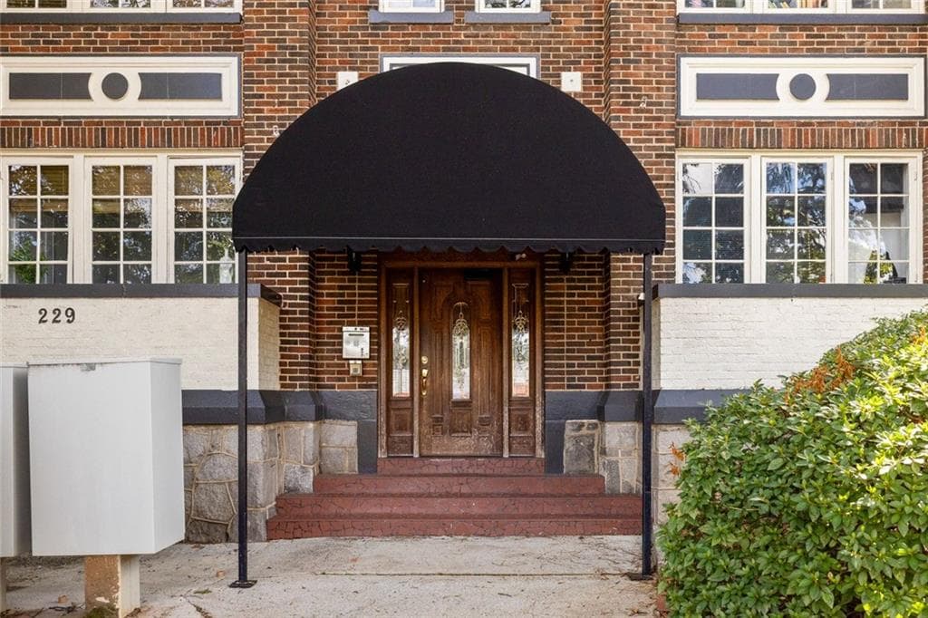 2 bedroom, 2 bathroom, 788 sq ft condominium for sale at 229 Ponce De Leon Avenue 5, Atlanta, GA 30308 — photo 8