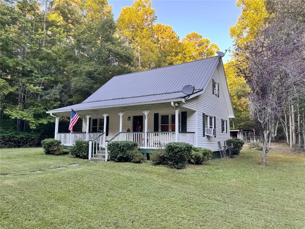 3 bedroom, 2 bathroom, 1,216 sq ft single family residence for sale at 2610 Burt Creek Road, Dawsonville, GA 30534