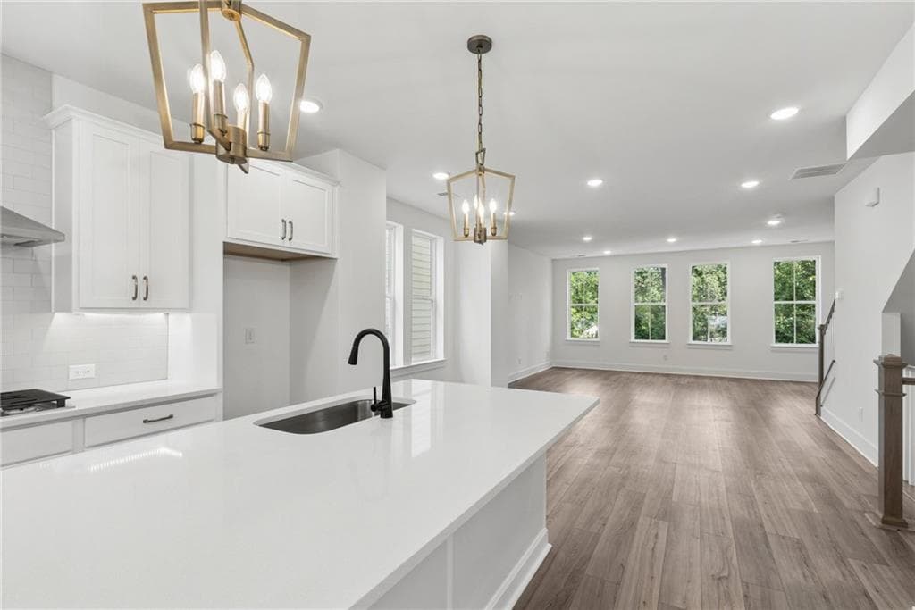 4 bedroom, 4 bathroom, 1,919 sq ft single family residence for sale at 646 Memphis Drive, Scottdale, GA 30079 — photo 6