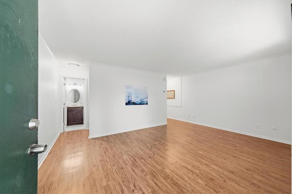 2 bedroom, 2 bathroom, 1,116 sq ft townhouse for sale at 2412 Peachwood Circle 4, Atlanta, GA 30345 — photo 7