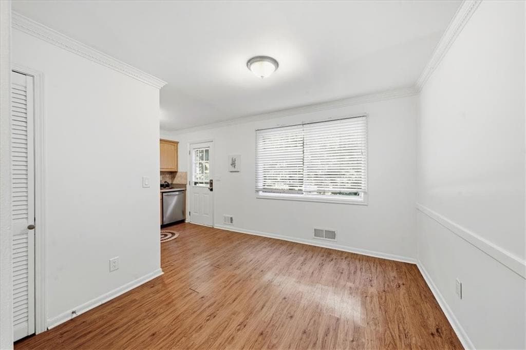 2 bedroom, 2 bathroom, 1,116 sq ft townhouse for sale at 2412 Peachwood Circle 4, Atlanta, GA 30345 — photo 9