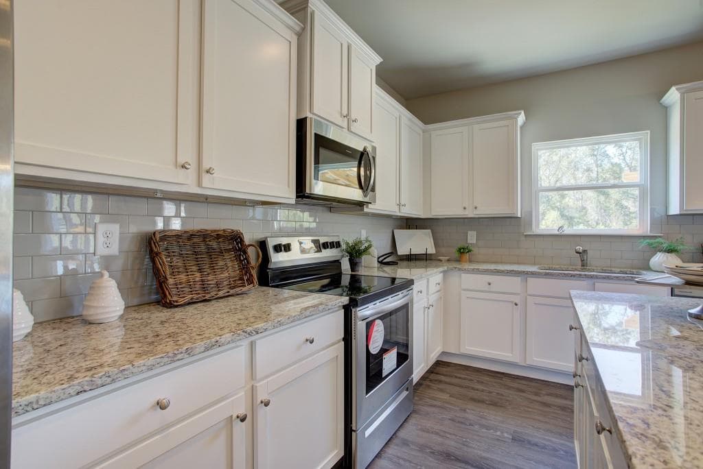 4 bedroom, 3 bathroom, 2,157 sq ft single family residence for sale at 210 Ruby Robin Drive, Jefferson, GA 30549 — photo 8