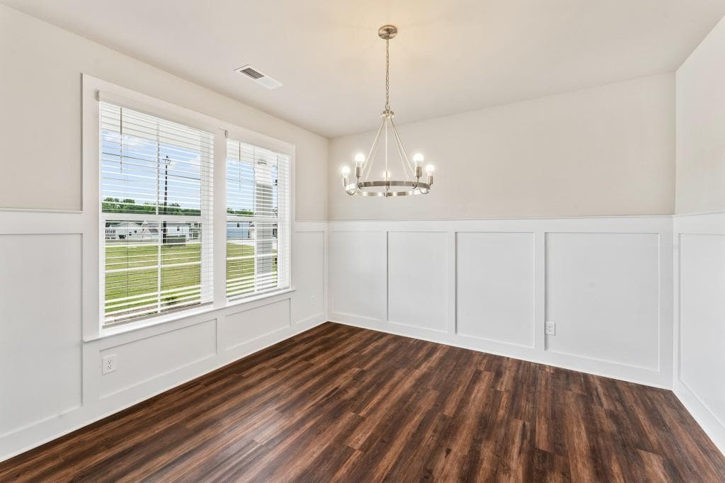 4 bedroom, 3 bathroom, 2,340 sq ft single family residence for sale at 200 Ruby Robin Road, Jefferson, GA 30549 — photo 6