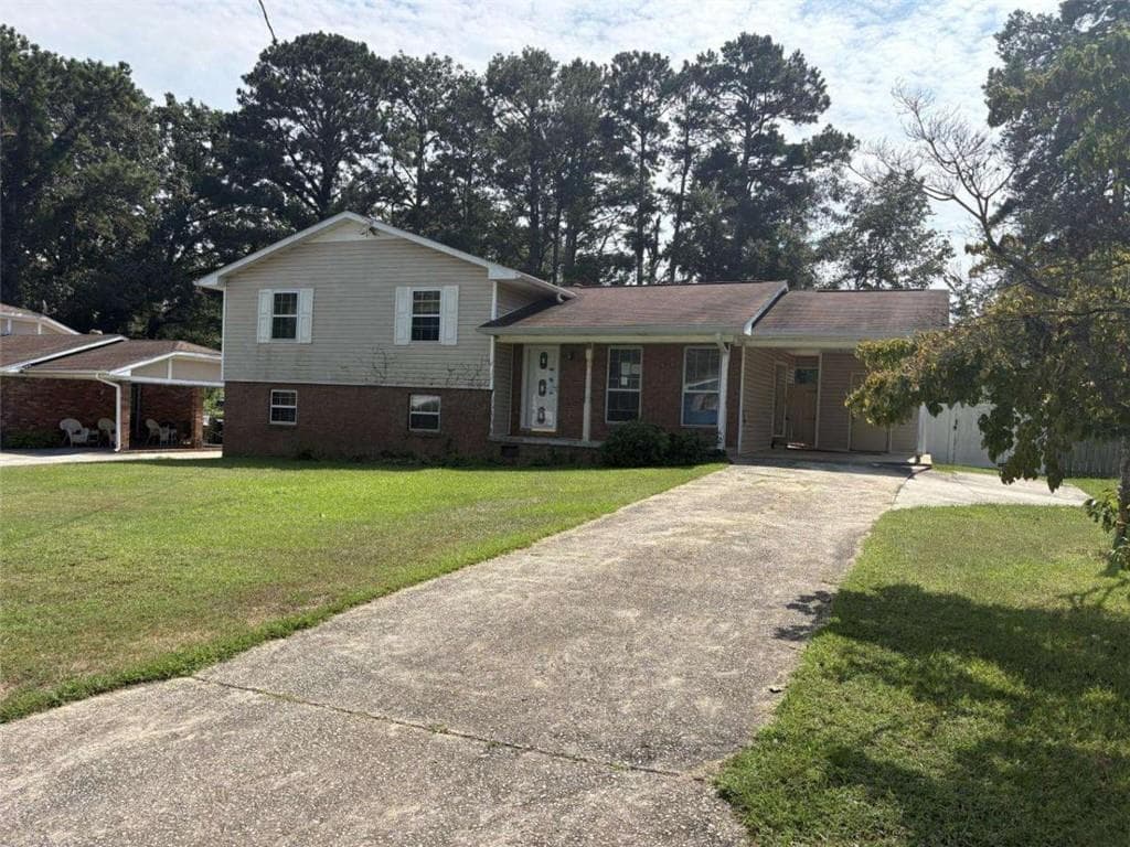 3 bedroom, 2 bathroom, 2,633 sq ft single family residence for sale at 801 S Carter Drive, Jonesboro, GA 30236 — photo 3