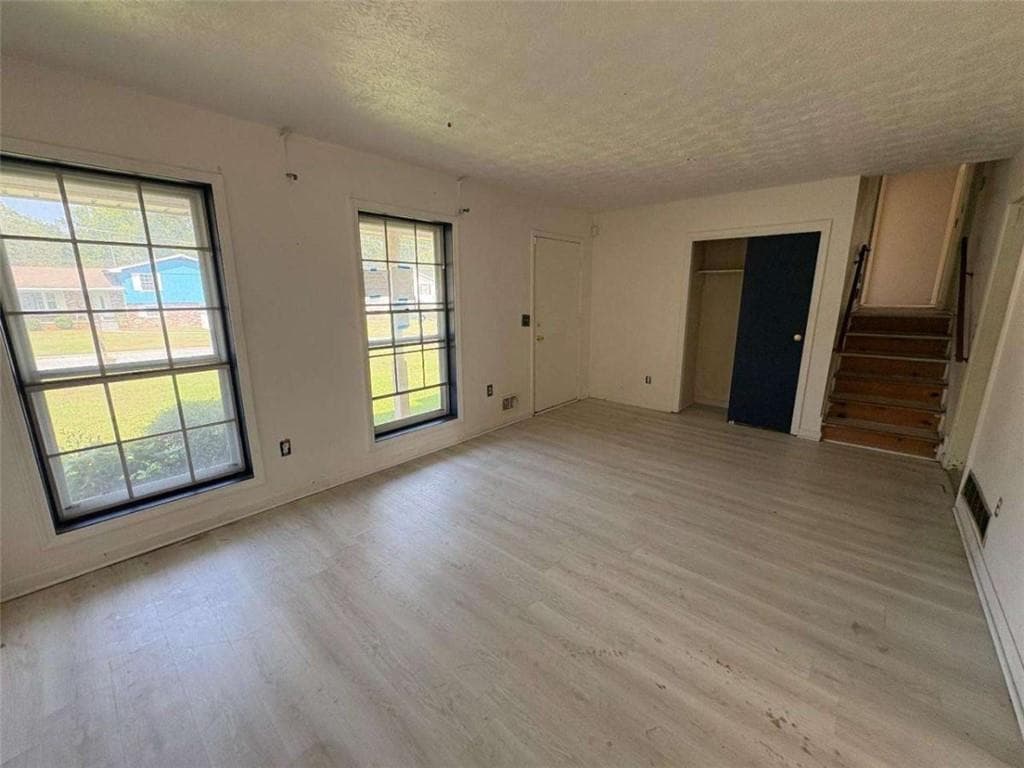 3 bedroom, 2 bathroom, 2,633 sq ft single family residence for sale at 801 S Carter Drive, Jonesboro, GA 30236 — photo 7