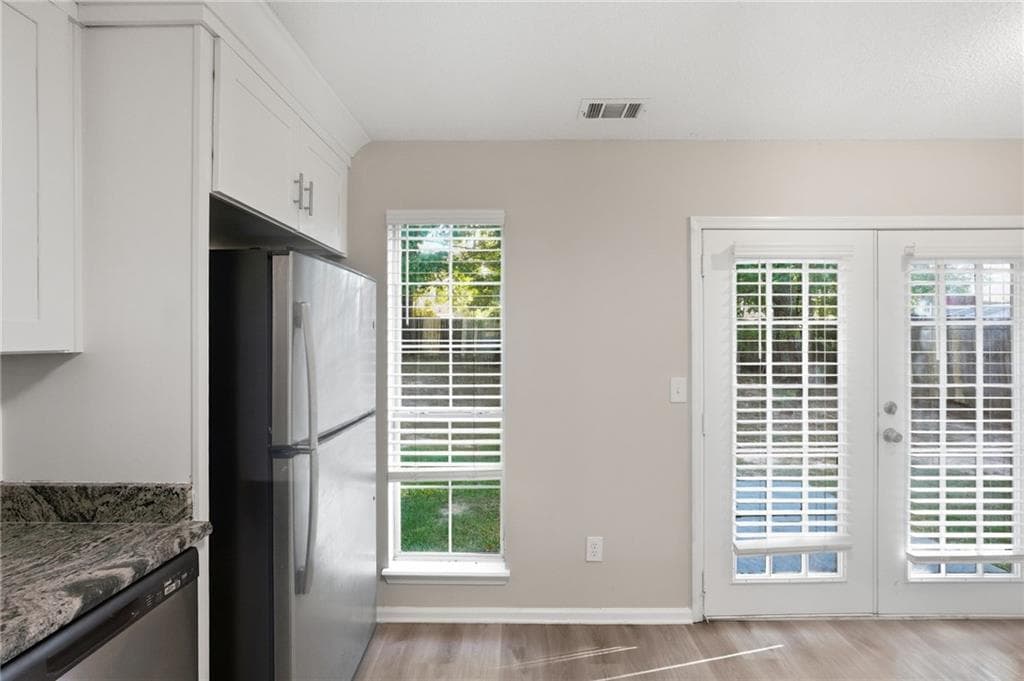 3 bedroom, 3 bathroom, 1,648 sq ft single family residence for sale at 6449 Eastbriar Drive, Lithonia, GA 30058 — photo 9