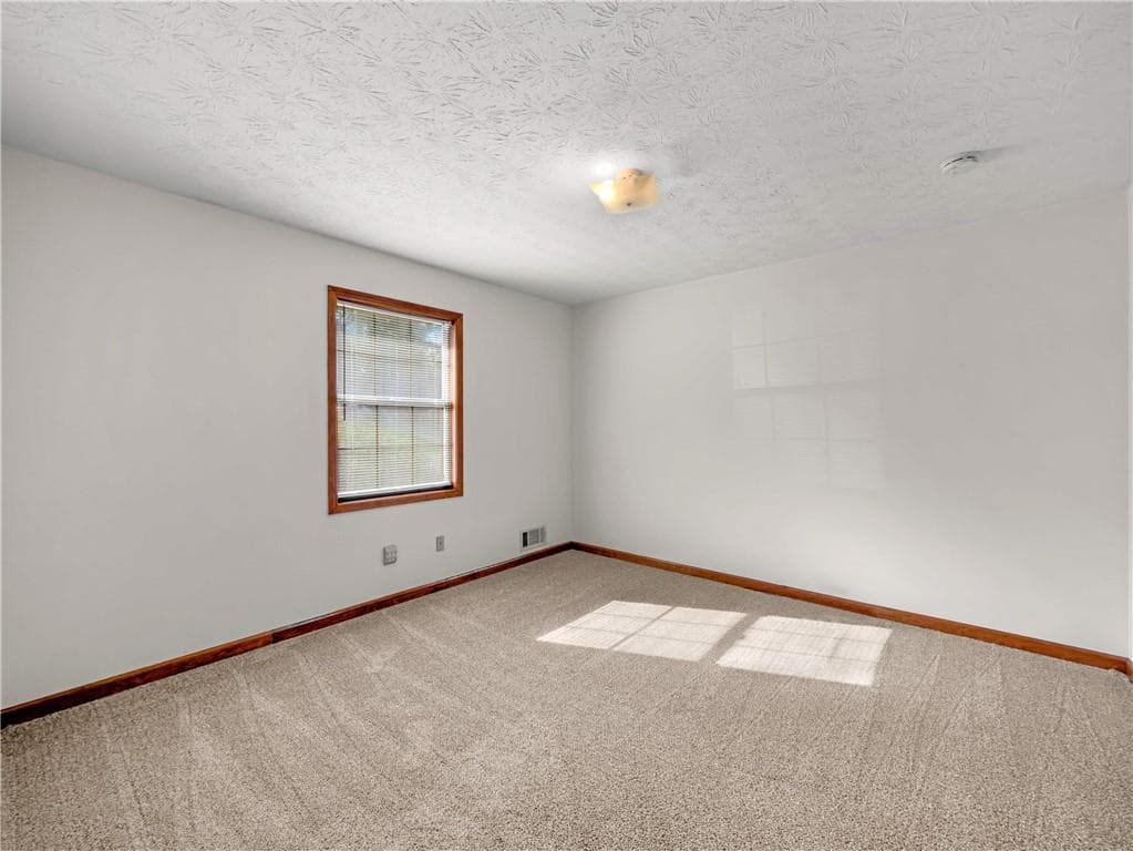 3 bedroom, 2 bathroom, 1,717 sq ft single family residence for sale at 518 Club Valley Drive, Mcdonough, GA 30281 — photo 9