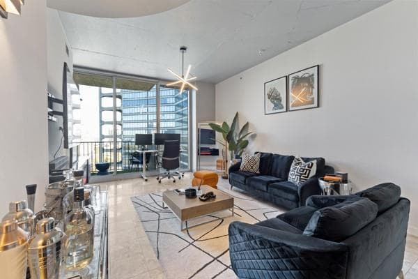 1 bedroom, 1 bathroom, 729 sq ft condominium for rent at 400 W Peachtree Street 1215, Atlanta, GA 30308 for $1,795 a month — photo 9